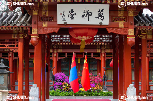 БНХАУ-д зорчиж буй монголчуудын анхааралд