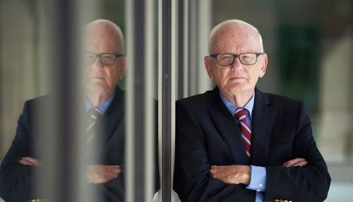 Жеймс Олсон: Путин төрийн эрхэнд байгаа цагт дайн сунжирна, гэхдээ түүнийг түлхэн унагах байх