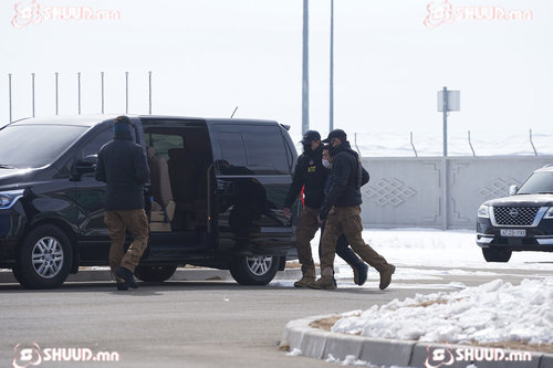 ФОТО: Т.Бадамжунайг албадан авчирлаа