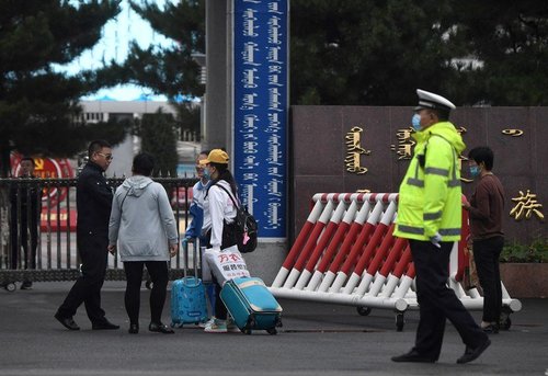 Өвөр Монголд ирэх хичээлийн жилээс монгол хэлийг хориглоно