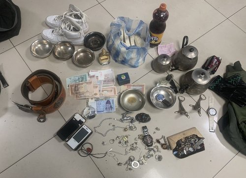 Хорих ангиас суллагдсан даруйдаа хулгай хийгээд баривчлагджээ