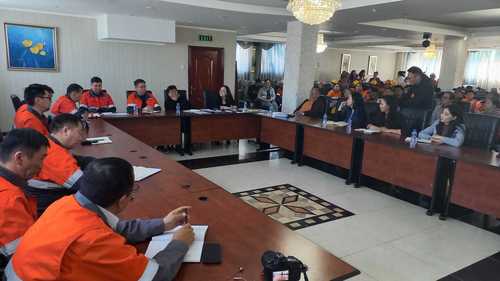 ТӨБЗГ-ын дарга Б.Цэнгэл Цемент шохой ХК-д ажиллаж байна