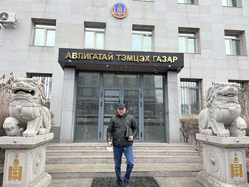 УИХ-ын гишүүн асан Ж.Мөнхбат Монголд иржээ