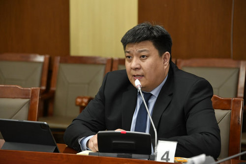 Түгжрэл бууруулах төслийн захирал Ч.Батзориг иргэдийг тавлав