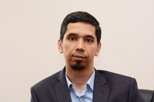 Оросын судлаач: Монголын зарим зүтгэлтэн гаднаас зааварчилгаа авдаг