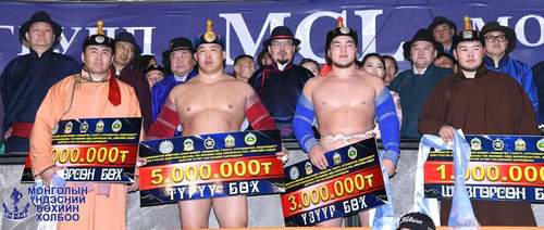 Улсын аварга О.Хангай түрүүллээ