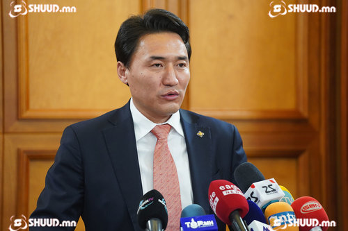 Сайд огцроод шатахууны асуудал шийдэгдвэл баяртайгаар буучихна