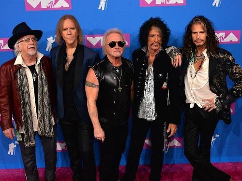 Aerosmith рок хамтлаг сүүлчийн тоглолтоо хийнэ