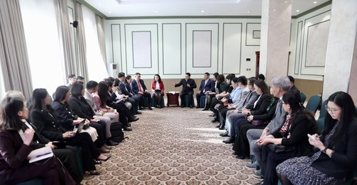 Хөдөлмөр эрхэлдэг 1.2 сая хүний 26 хувь нь төрд, 74 хувь нь хувийн хэвшилд ажиллаж байна