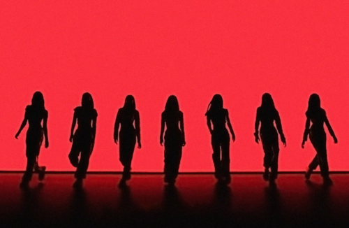 YG  энтертайнмент охидын шинэ хамтлагаа танилцууллаа