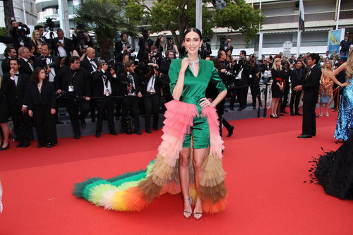 Каннын наадмын оролцогчдын хамгийн таагүй хувцаслалтууд