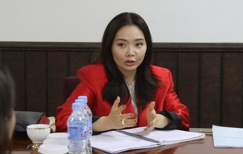 Ч.Ундралын ахалсан КУЗ-ийнхөн Каннын наадамд явахдаа төсвөөс 500 саяыг гаргуулжээ