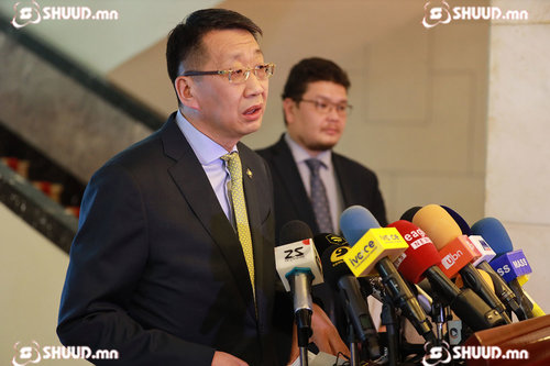 БШУ-ы сайд Л.Энх-Амгалан иргэн О.Сийлэгмаагаас уучлалт гуйжээ