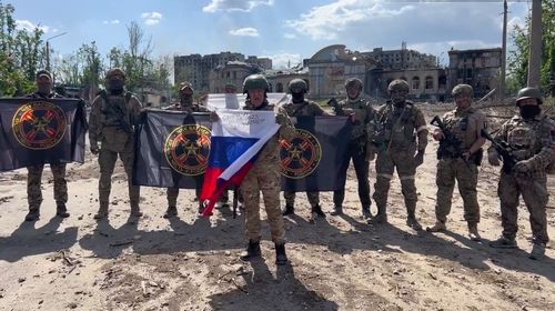 Путин Бахмутыг эзэлсэнтэй холбоотойгоор амри, хөлсний цэргүүдэд баяр хүргэжээ