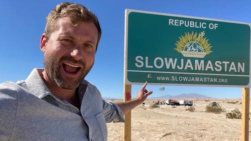 Дэлхийн 193 орноор аялж, өөрийн улсыг байгуулсан аялагч эр