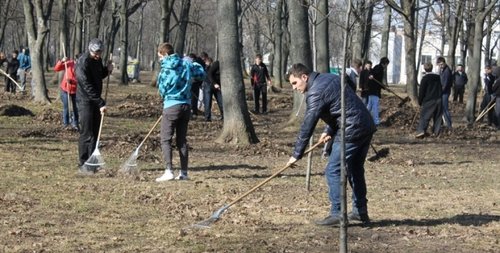 Орост сурагчдыг албан хөдөлмөрт татан оролцуулна