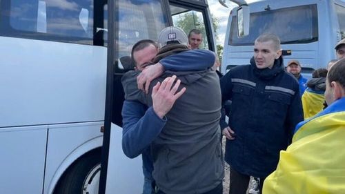 Украин 100 гаруй цэргээ Оросын олзноос чөлөөлжээ