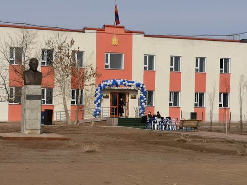 Төв аймгийн Бүрэн сум 150 сая төгрөгөөр наадмын талбайгаа ШИНЭЧИЛНЭ