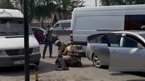 Киргизд эрх мэдлийг булаан авахыг завдсан 30 гаруй хүнийг баривчилжээ