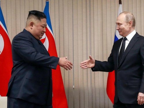 Ройтерс: БНАСАУ Орос руу их хэмжээний зэвсэг нийлүүлэхээр зэхэж байна