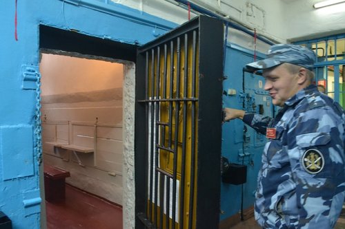 ОХУ шоронгоос хоригдлуудыг суллаж, дайнд оролцуулахаар зэхэж байна