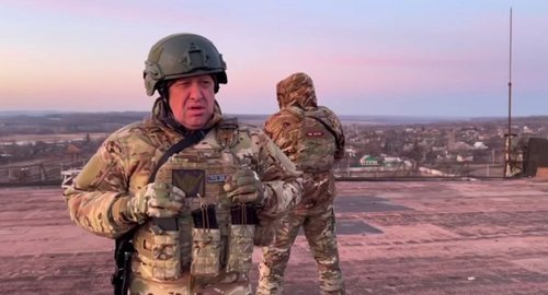 Макрон: Орост үүссэн нөхцөл байдал энэ улсын армийн сул дорой байдлыг харууллаа