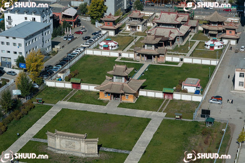 Улаанбаатарт 19 хэм дулаан, аадар бороотой