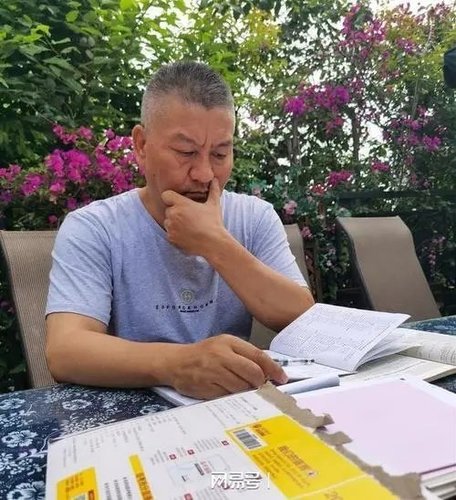 Хятадын саятан их сургуульд элсэх шалгалтыг 27 дахь удаагаа өгсөн ч бүтэлгүйтжээ