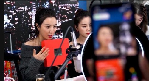 Хятадад инфлүнсэрүүд эх оронч контент түгээх үүрэгтэй болно