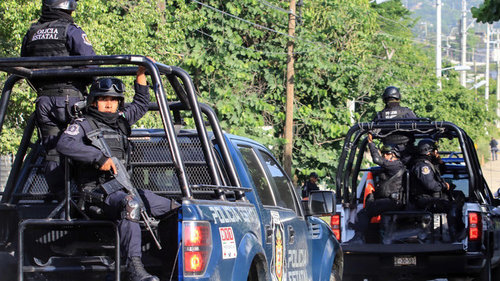 Мексикт барьцаалагдсан 16 цагдааг хайх ажилд 1000 гаруй хүн оролцож байна