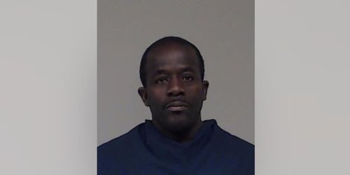 Эмэгтэйчүүдийн нүцгэн зургийг нууцаар авсан эрд бүх насаар нь хорих ял оноожээ