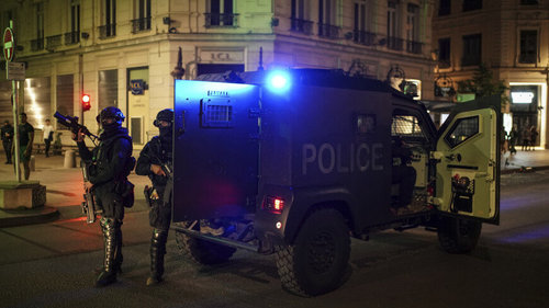 Францын хойд хэсэгт хөл хорих цаг тогтоов