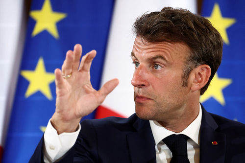 Макрон: Хямралын үеэр олон нийтийн сүлжээг салгах боломжтой