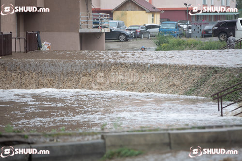Х.Нямбаатар: Сэлбэ голын лаг хагшаасыг цэвэрлэж, хэрэгцээтэй газруудад бетонон далан хийх хэрэгтэй