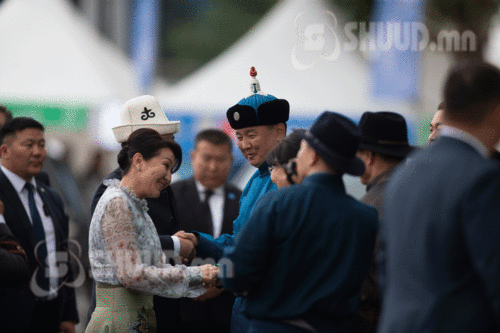 ФОТО: Төрийн түшээдийн гоёл-1