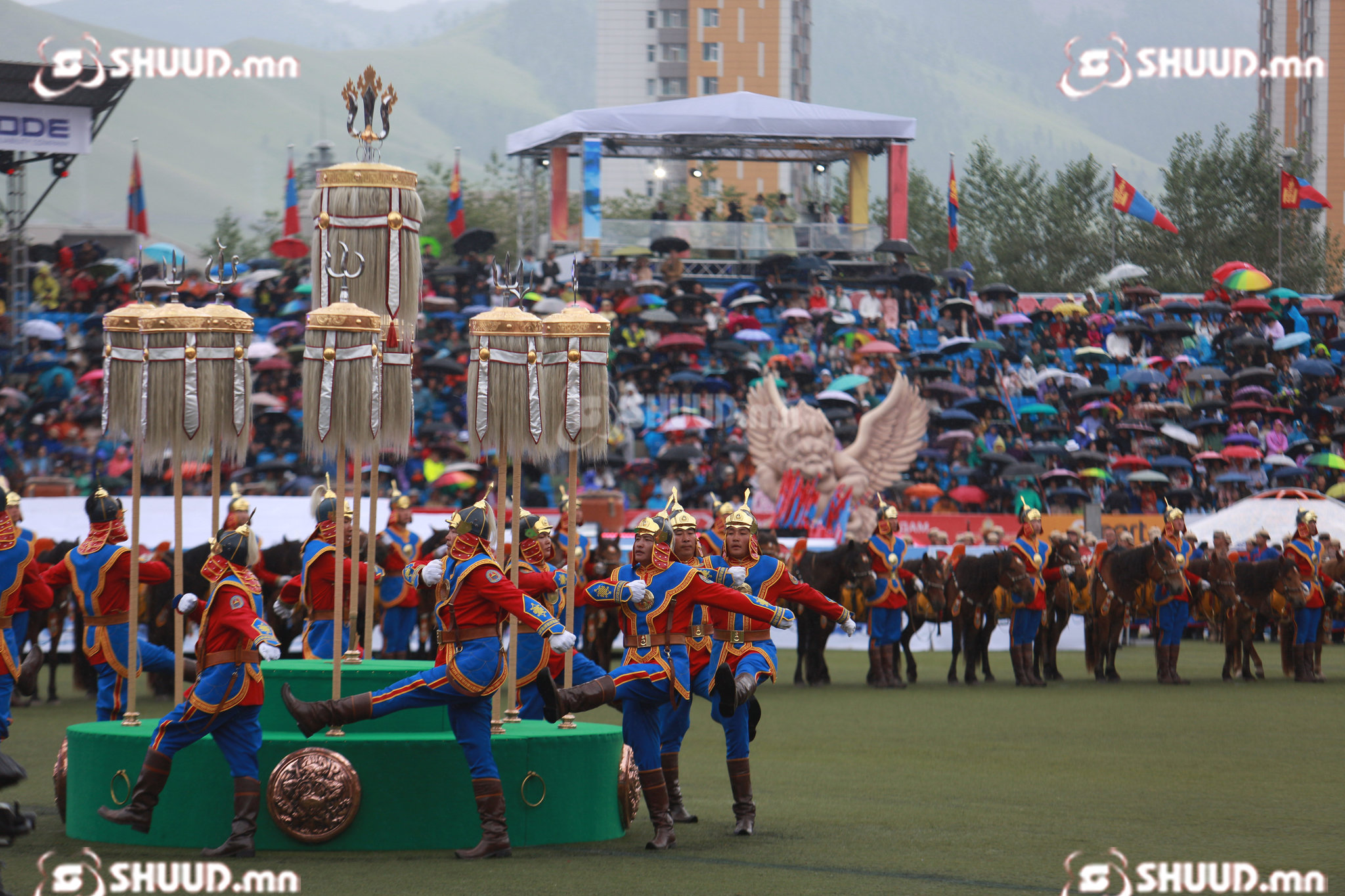 ФОТО: Үндэсний их баяр наадмын нээлтийн ёслол эхэллээ