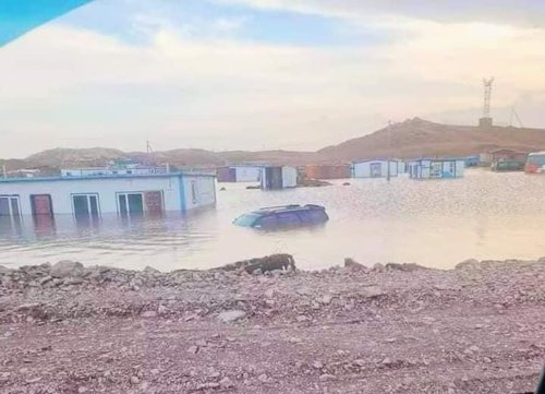 Цагаан хад усанд автжээ