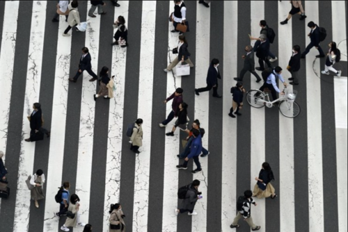 Японы хүн амын тоо буурч, гадаад оршин суугчдын тоо дээд цэгтээ хүрэв