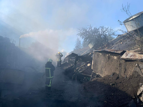 Хан-Уул дүүрэгт хөөсөнцөрийн үйлдвэр шатаж байна