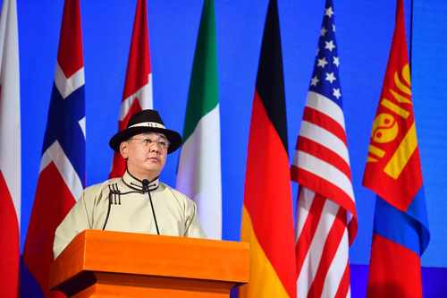 Эрдэмтэн мэргэд Та бүхэн Монголыг дэлхийд сурталчлан, таниулах эрдэм судлалын элч болж байна