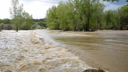 Гэнэтийн уруйн үерийн аюулаас сэрэмжтэй байхыг онцгойлон анхааруулж байна