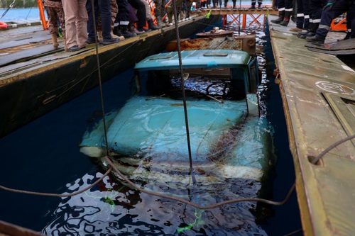 Хөвсгөл нуураас зургаан техник хэрэгслийг татан гаргалаа