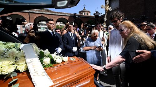 Тото Кутуньог сүүлчийн замд нь үджээ