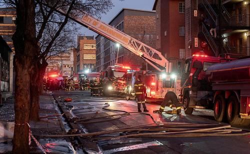 Йоханнесбургт орон сууцанд гал гарсны улмаас 50 гаруй хүн амиа алджээ