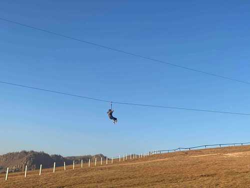 Extreme Mongolia-ийн агаарын дүүжин замаар явж байсан хүмүүс мөргөлдөж, гэмтжээ