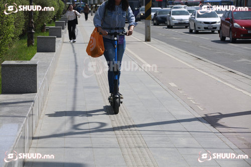 О.Ихэрцэцэг: Цаг хугацаа чухал учраас их мөнгө төлж скүүтэр унаж байна