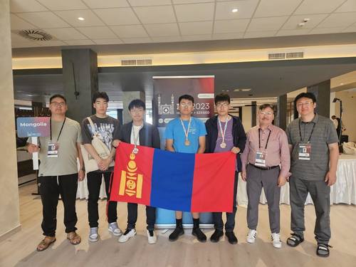 Олон улсын мэдээлэлзүйн олимпиадаас Монголын гурван сурагч хүрэл медаль хүртлээ