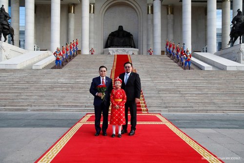 УИХ-ын дарга Г.Занданшатар хүндэт зочноо угтан авлаа