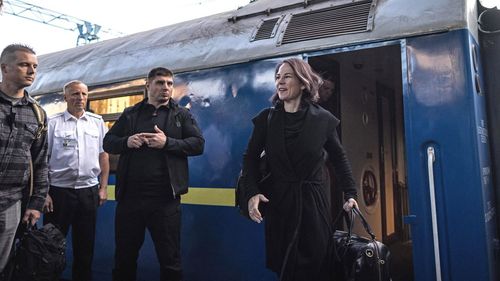 Германы Гадаад хэргийн сайд Киевт гэнэтийн айлчлал хийлээ