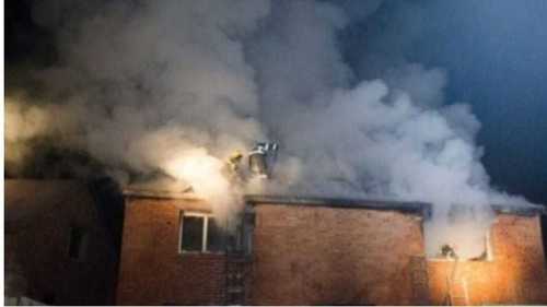 Гал түймрээс жирэмсэн эмэгтэйг хоёр хүүхэдтэй нь аварлаа